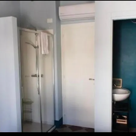 Mamaoh فندق مبيت وإفطار *